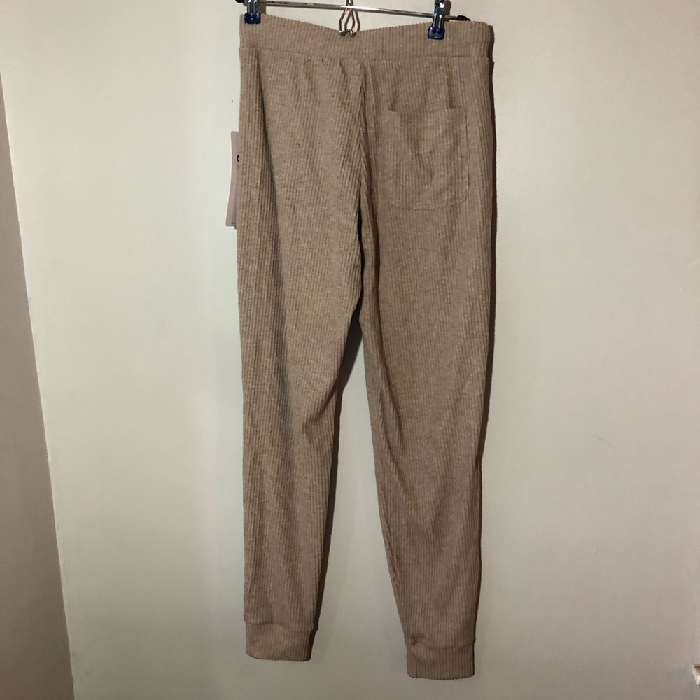 NWT Alo yoga muse sweatpants gravel Heather M soft cozy lounging joggers - Picture 3 of 12